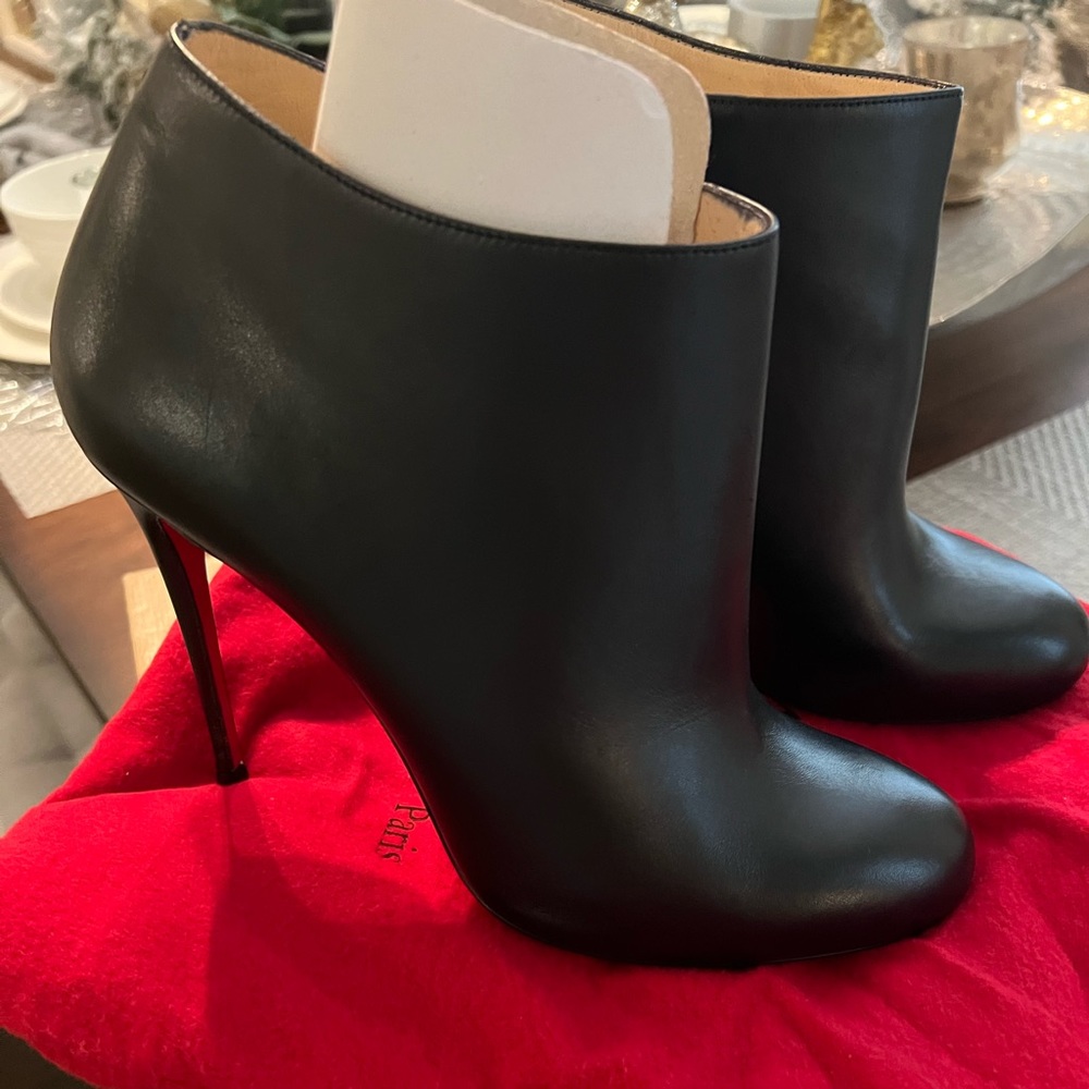 Authentic Louboutin Bellisima calf charme bootie size 41, no scratches or marks